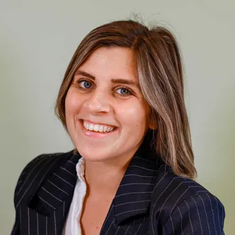 Helenni Tsirakos
