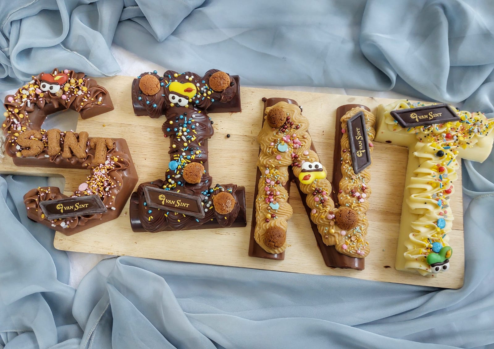 chocolade spuiten met jonge mantelzorgers uit Westerveld
